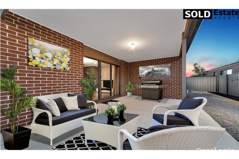 Property photo of 3 Tamarind Road Cranbourne North VIC 3977