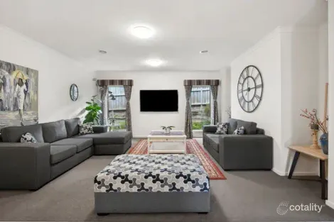 Property photo of 6 Lanner Way Doreen VIC 3754