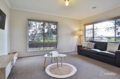 Property photo of 8 Mac Knight Wynd Doreen VIC 3754