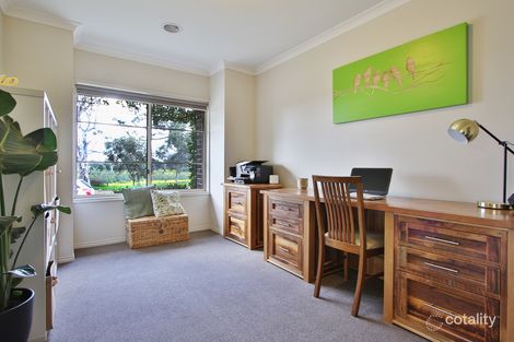 Property photo of 8 Mac Knight Wynd Doreen VIC 3754