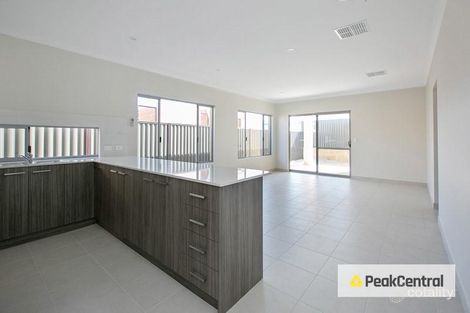 Property photo of 75 Sunstone Boulevard Treeby WA 6164