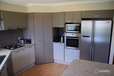 Property photo of 7 Dunheved Circle Dubbo NSW 2830