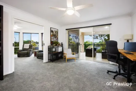 Property photo of 1 Moyenne Crescent Varsity Lakes QLD 4227