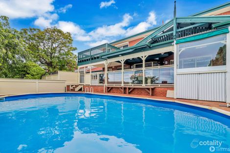 33 Coorabie Cres, Hallett Cove, SA 5158