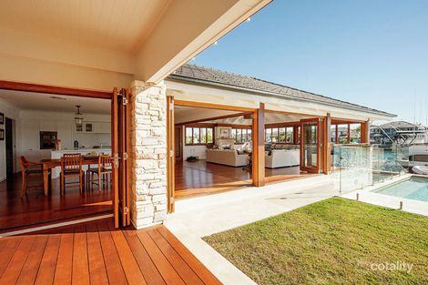Property photo of 10 Bonaventure Court Cleveland QLD 4163