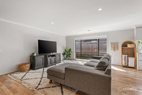 Property photo of 6 Pebblestone Circuit Clyde North VIC 3978