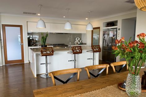 Property photo of 8 Melrose Way Chirnside Park VIC 3116