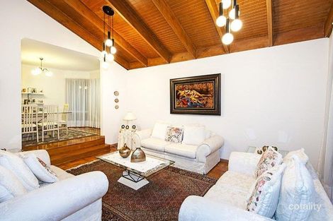 Property photo of 10 Incana Drive Mill Park VIC 3082