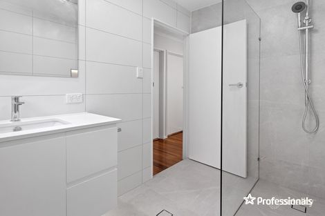 Property photo of 1 Wandearah Crescent Ferny Hills QLD 4055