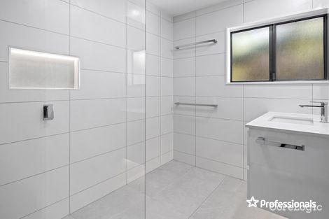 Property photo of 1 Wandearah Crescent Ferny Hills QLD 4055