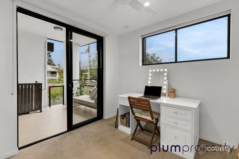 Property photo of 18/27 Stanley Street Indooroopilly QLD 4068