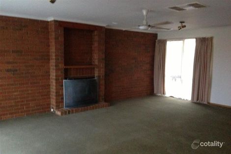 Property photo of 12 Shearer Close Hoppers Crossing VIC 3029
