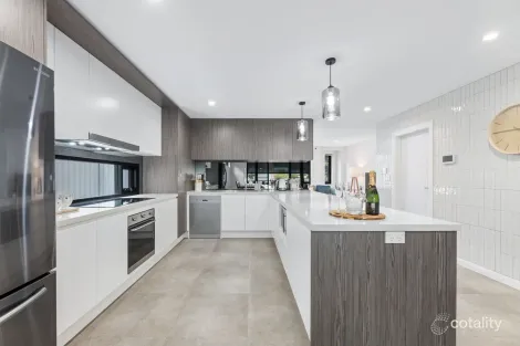 Property photo of 1/595 Old Illawarra Road Menai NSW 2234