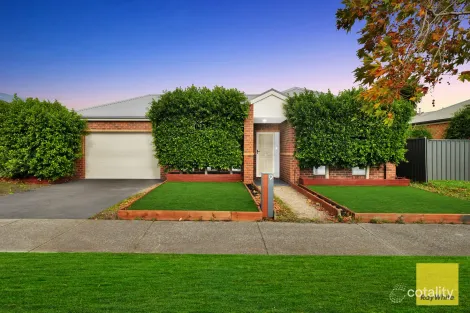 9 Heysen Pkwy, Caroline Springs, VIC 3023