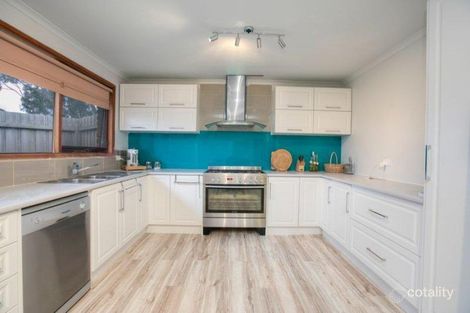 Property photo of 11 Lawson Close Cranbourne VIC 3977