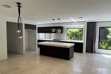 Property photo of 2 Merri Rise Wollert VIC 3750