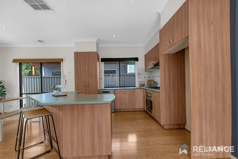Property photo of 5 Salina Walk Caroline Springs VIC 3023
