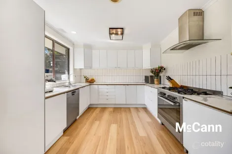 Property photo of 65 McWhae Circuit Wanniassa ACT 2903