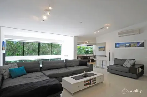 11/32-34 Rudd St, Broadbeach Waters, QLD 4218