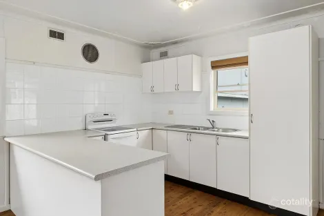 Property photo of 1 Mahnken Avenue Revesby NSW 2212