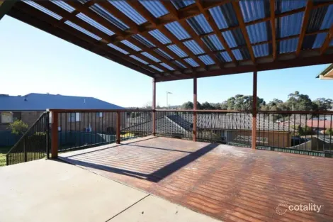 Property photo of 68 Northstoke Way Orange NSW 2800