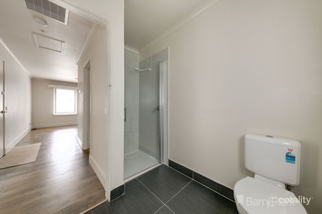Property photo of 3/3 Bright Court Drouin VIC 3818