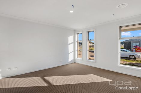Property photo of 6 Amaroo Circuit Bacchus Marsh VIC 3340