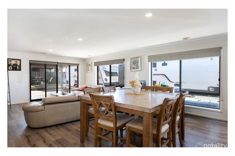 Property photo of 19 McLaren Boulevard Thurgoona NSW 2640
