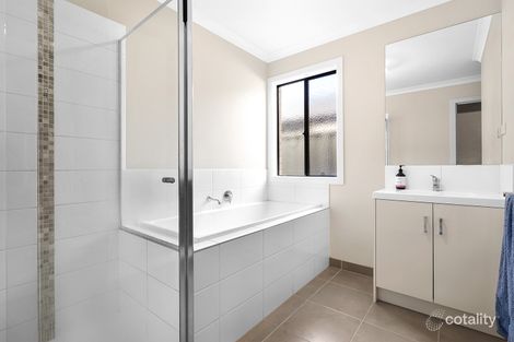 Property photo of 45 Renlik Circuit Cranbourne North VIC 3977