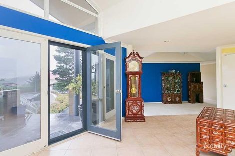 Property photo of 12 Lawson Place Jerrabomberra NSW 2619