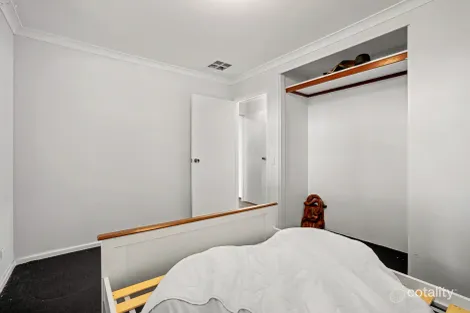 Property photo of 8 Cocos Court Warnbro WA 6169