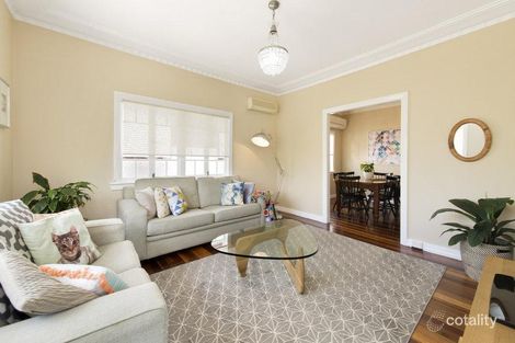 Property photo of 33 Kanumbra Street Coorparoo QLD 4151