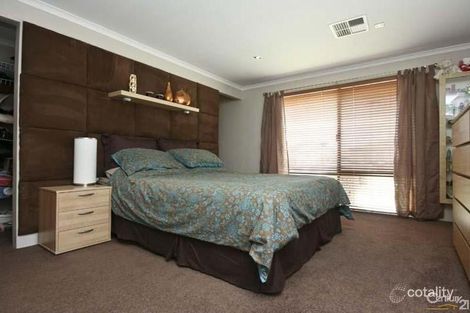 Property photo of 26 Sugarloaf Close Merriwa WA 6030