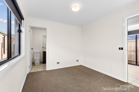 Property photo of 5 Escapade Street Tarneit VIC 3029