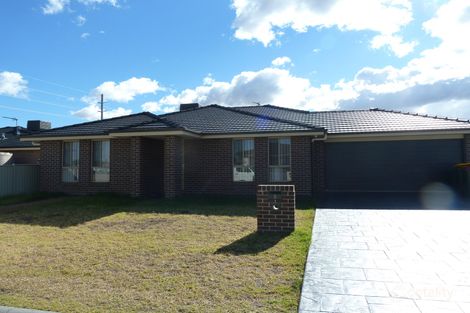 3 Wickham St, Westdale, NSW 2340