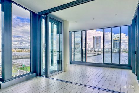 Property photo of 409/7 Half Street Wentworth Point NSW 2127