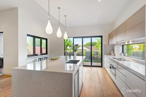 Property photo of 9 Zetland Road Mont Albert VIC 3127