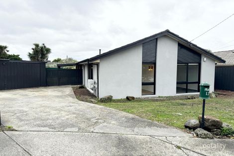 13 Robinson Cres, Hampton Park, VIC 3976