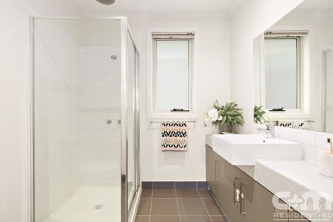 Property photo of 2/48 Watt Avenue Oak Park VIC 3046