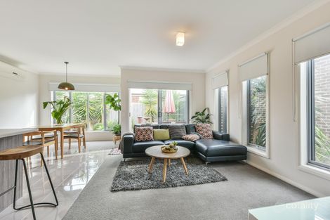 Property photo of 2/38 Pollard Drive Leopold VIC 3224