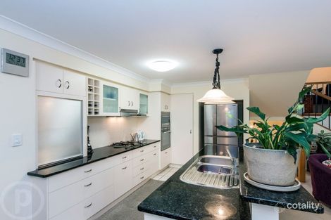 Property photo of 2/20 Patrick Street Norman Park QLD 4170