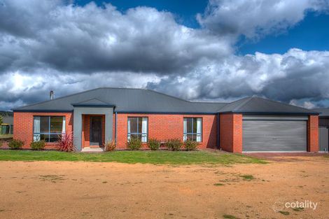 Property photo of 36 Taemore Close Haddon VIC 3351