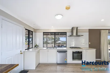 Property photo of 73 Wowra Drive Lennard Brook WA 6503