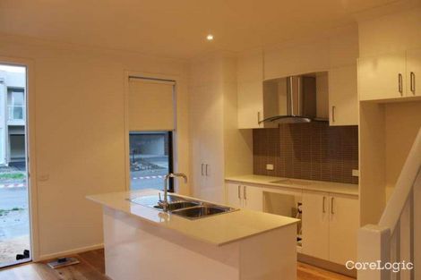 Property photo of 58 Grattan Cove Craigieburn VIC 3064