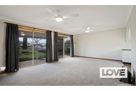 Property photo of 39 Middle Point Road Bolton Point NSW 2283