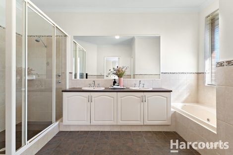 Property photo of 11 Blue Wren Gardens Coodanup WA 6210