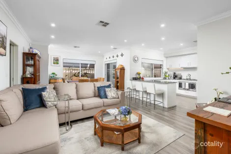 2/81 Fairbairn Rd, Busselton, WA 6280