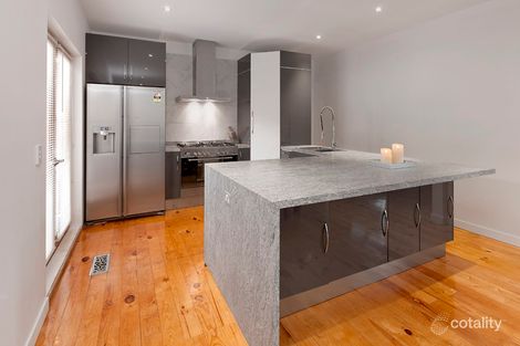 Property photo of 2/30 Woornack Road Carnegie VIC 3163