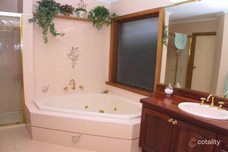 Property photo of 4 Trevena Close Rowville VIC 3178