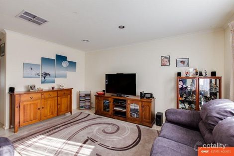 Property photo of 39 Strong Drive Hampton Park VIC 3976